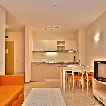 Apartahotel Royal Sun 2*