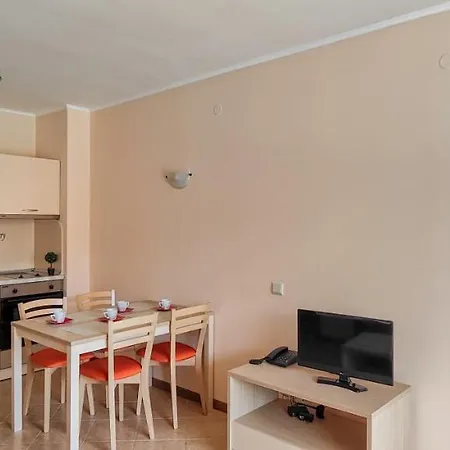 Royal Sun Apart-hotel 2*