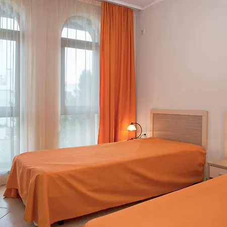 Royal Sun Apart-hotel 2*
